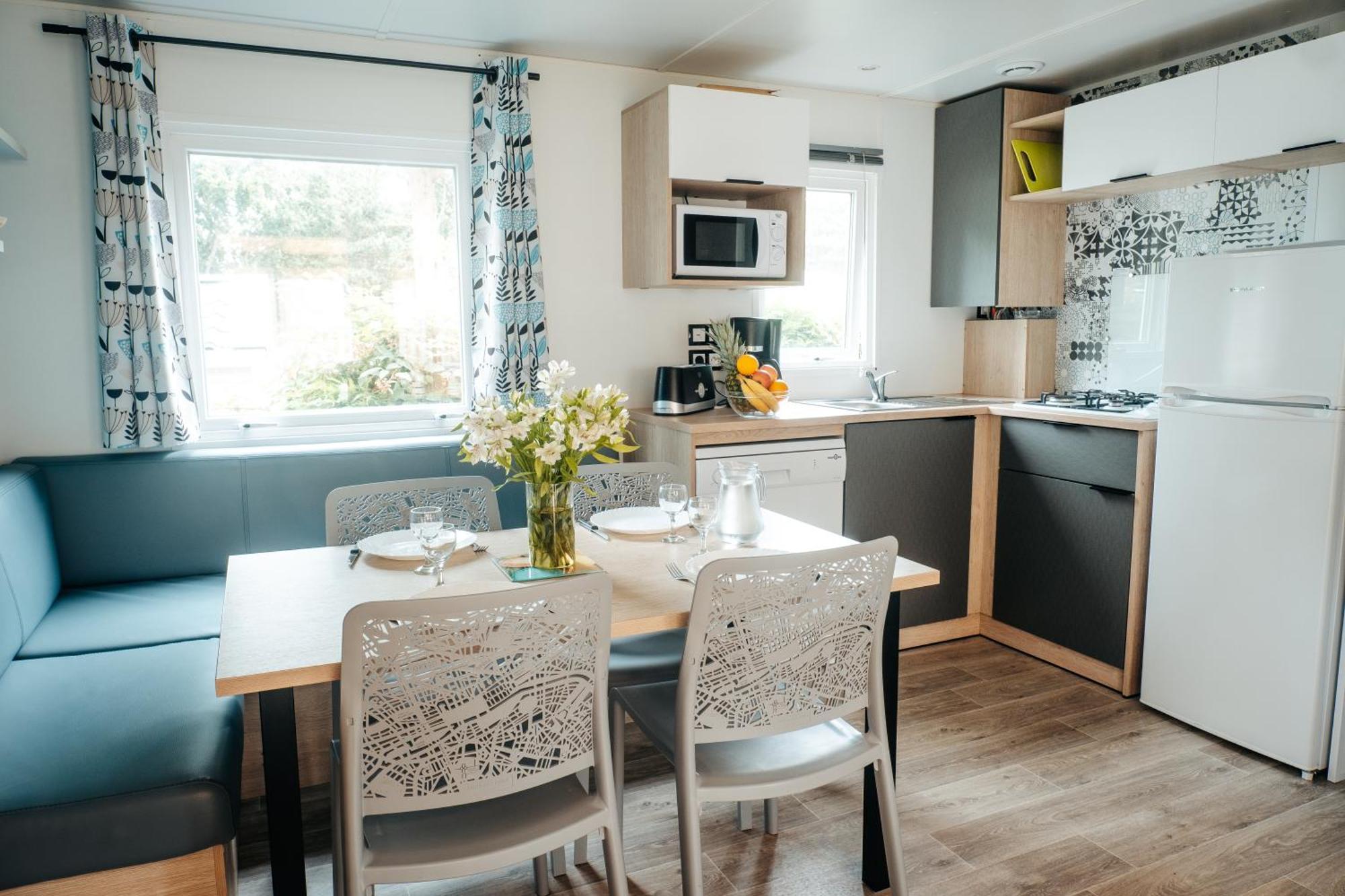 Mobil Home Xxl 4 Chambres - Camping A L'Ombre Des Tilleuls Peyrouse Eksteriør bilde